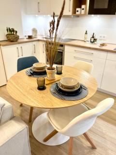 Scandi Apartment mit Terrasse und Parkplatz - 8