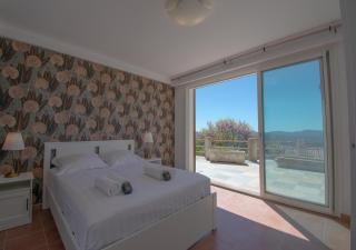 300 m2 house in 4 apartments, pool, terrace, view - Saint-Cézaire-sur-Siagne - 4