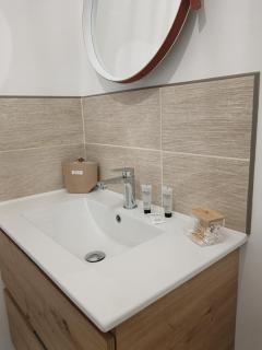 Studio tout confort avec place de parking et wifi - Balaruc-les-Bains - 1