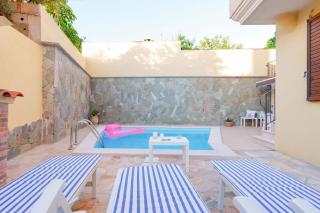 exclusive use swimming pool available from June to September - Cagliari - 5