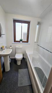 Brooklands Newcastle CoDown Ground Floor Apartment - 1