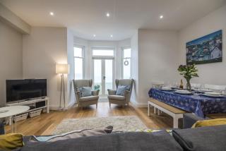 Sea Legs - 2 Bedroom Apartment - Tenby - Tenby - 8