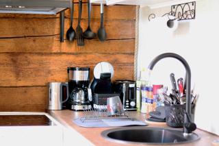 Stella`s Kappeli apartment - near Tallinn bus station and airport - near bus tram stops - free parking, wifi and Netflix - new renovation - Tallinn - 4