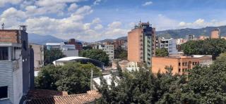 Cold AC-fast Wi-Fi-great location-Medellin fun - Medellín - 7