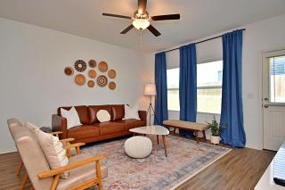 Long-term Stays Family-friendly Communal pool - Del Valle - 0