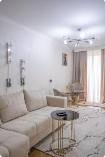 Cosy Sea View Apartment with Balcony near to Nizami Street - 8