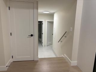 Sunny White Rock 2BR, Steps to Sand, Brand New Stay - 5