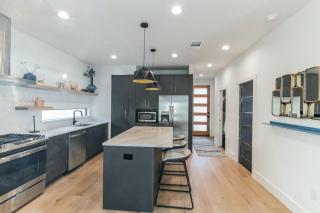 Chic Austin Getaway brand new with rooftop patio - Austin - 2