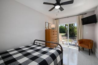 Gorgeous 2BR Bungalow Pet Friendly - Sanibel - 1