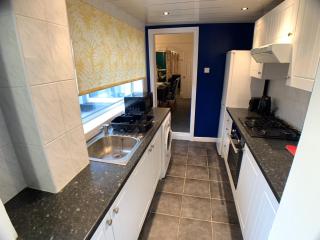 Whole Cosy House with Parking - Liverpool - 5