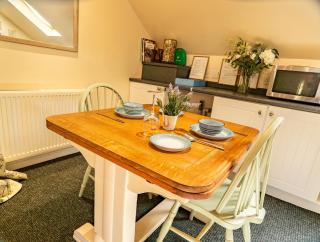 Willow cottage with private hot tub - 2