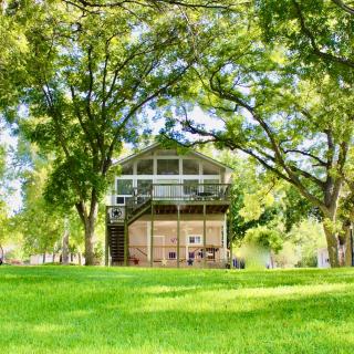 Pet Friendly Retreat on Lake LBJ - Burnet - 0