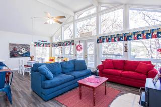 Pet Friendly Retreat on Lake LBJ - Burnet - 5