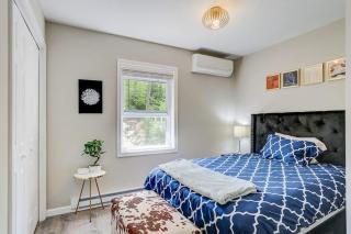 Creek Front Pocono Mountain Getaway with Game room & Sauna - Tobyhanna - 7