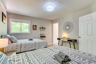 Creek Front Pocono Mountain Getaway with Game room & Sauna - Tobyhanna - 2