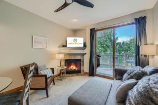 Cozy 1BR Near Trails with Shuttle to Slopes and Town - 0