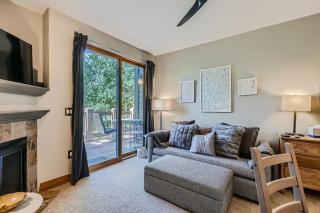 Cozy 1BR Near Trails with Shuttle to Slopes and Town - 8