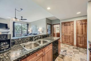 Cozy 1BR Near Trails with Shuttle to Slopes and Town - 1