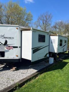 Big Spacious Camper - - 0