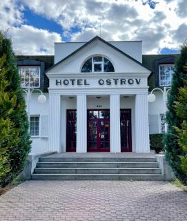 Hotel Ostrov - Nymburk - 0