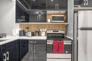Mid-Century Stay 5BR and 5 Baths w PS5 & Laundry - Brooklyn - 5