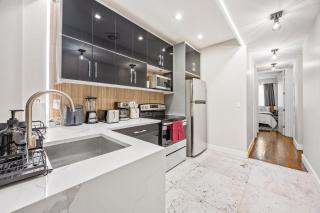 Mid-Century Stay 5BR and 5 Baths w PS5 & Laundry - Brooklyn - 4