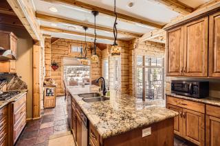 Luxury Home for 12 with Hot Tub Sauna & Mtn Views - 3