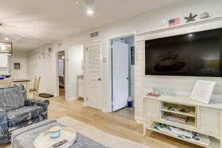 Walk to Beach Hilton Head Condo with Screened Porch - Hilton Head Island - 5