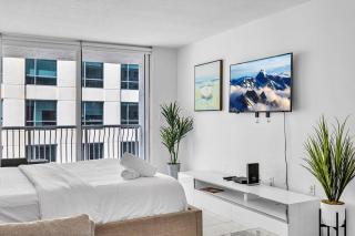 Central Unit in Heart of Brickell - Miami - 9