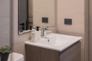 Exclusivity and comfort steps away from the metro - Santiago - 3