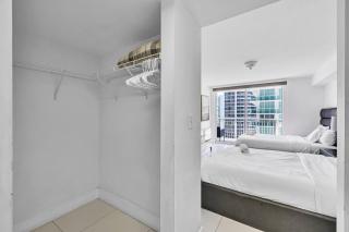 Spacious 1 Bed 1 BTH Brickell Ocean View - Miami - 4