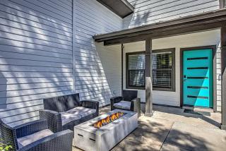 Modern 2 BDR with Loft and Private Cocktail Pool - Austin - 4