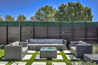 Modern 2 BDR with Loft and Private Cocktail Pool - Austin - 3