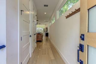 Private Backyard Short & Long Stays in East ATX - Austin - 5