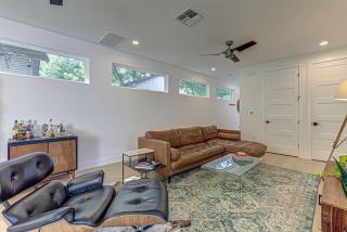 Private Backyard Short & Long Stays in East ATX - Austin - 4