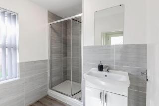 Huge Discounts Off Month Stays, Free Parking, Contractors - Liverpool - 9