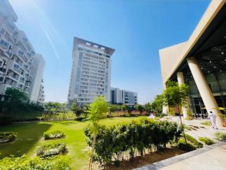 Penta Square - LMY Hotel Serviced Apartments City View DHA Lahore - 0