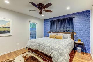 Trendy 2 BDR with Sauna & Cold Plunge Close to DT - Austin - 6