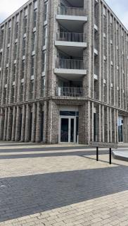 Luxury Olive Haven 1Bed, 1 Min to DLR & University - North Woolwich - 9