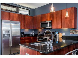 Convenient Condo Near Zilker & Barton Springs - Austin - 4