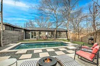 Dream Stay with Pool for up to 20 Guests Mins to DT Austin - Austin - 0