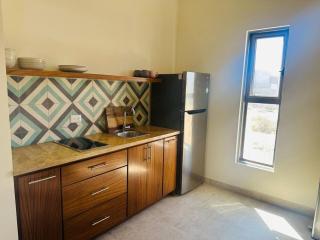 Spacious 4B Retreat, Walk to Beach, Rooftop Views - El Pescadero - 4