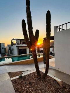 Spacious 4B Retreat, Walk to Beach, Rooftop Views - El Pescadero - 9