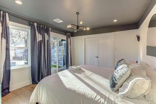 Chic Stay for 8 Mins to 6th St & Downtown - Austin - 1
