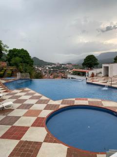 Hemroso apto con vista inpactante y piscina - San Gil - 1