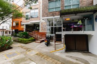 New comfortable Laureles Apartment Great location! - Medellín - 9