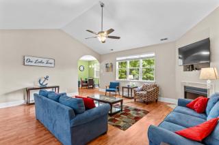 Castaway Cove -Lake Norman Waterfront Home with Private Dock - Denver - 3