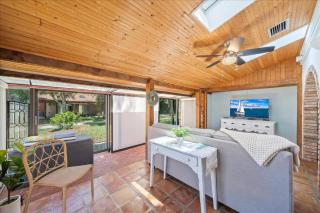Quiet Secluded Townhouse Just Steps To The Beach! - Cape Canaveral - 0