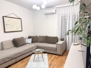 Vália - Tivat - 0