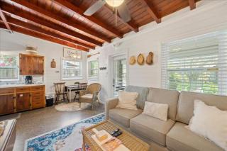 Cozy Beach-side Bungalow! - Cap Carnaveral - 6